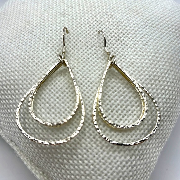 Artisan Jewelry - Hammered  Teardrop Earrings. Fish hook Silver-tone lightweight Artisan